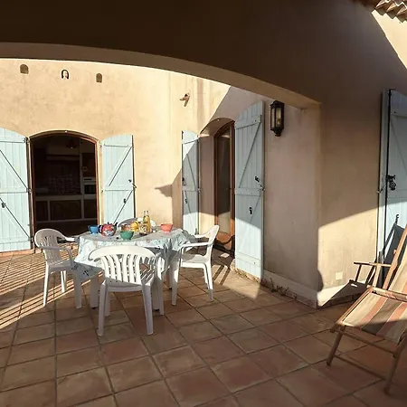 Holiday home Maison Calme 4 Pieces, 3 Chambres, Vue Mer, - Fr-1-251-849 *